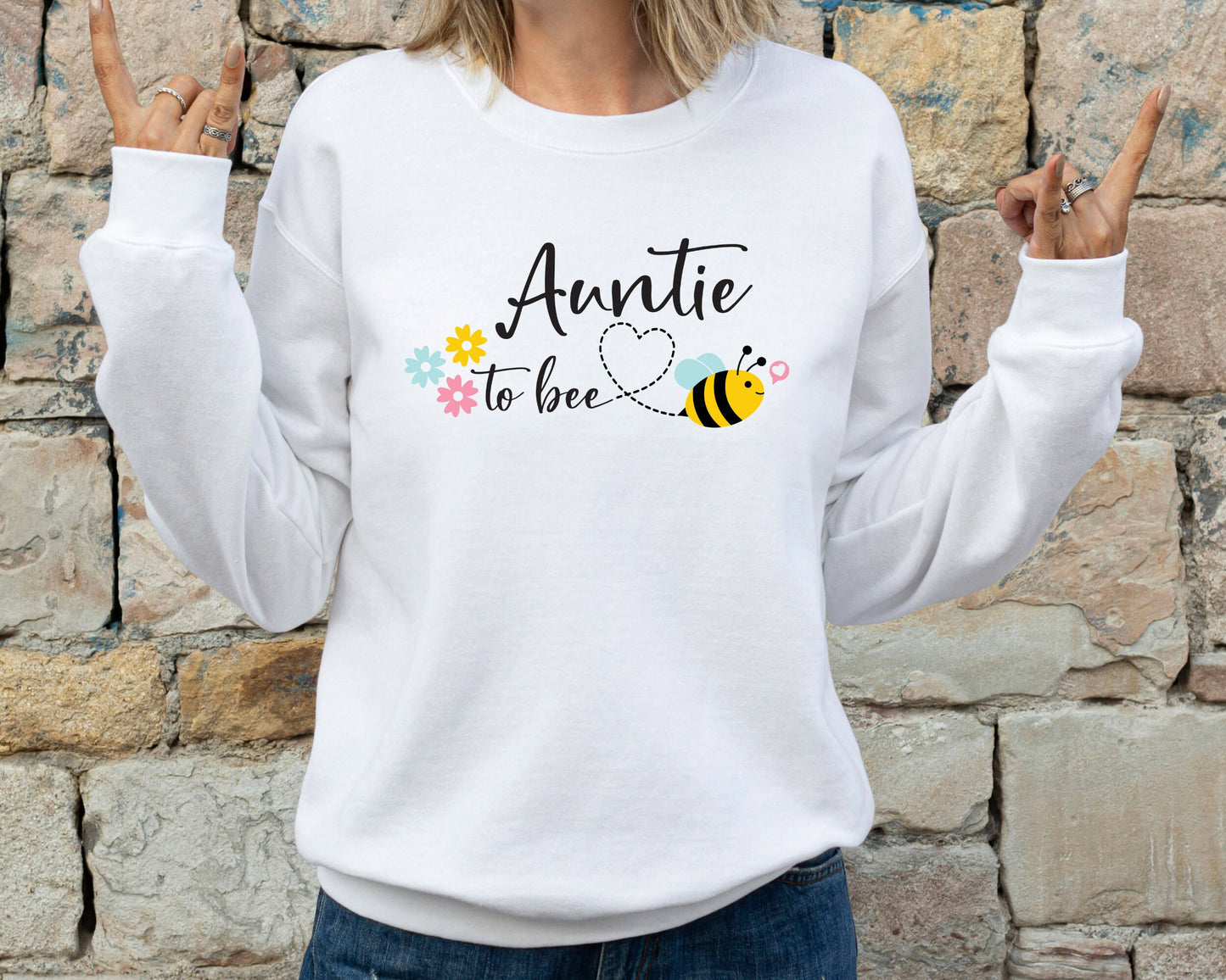 Aunt to Bee Sweatshirt, Pregnancy Reveal Sweatshirt, Auntie Sweatshirt, Gift for Mom, Gift for Aunt Sweatshirt, New Aunt Gift, Birthday Aunt