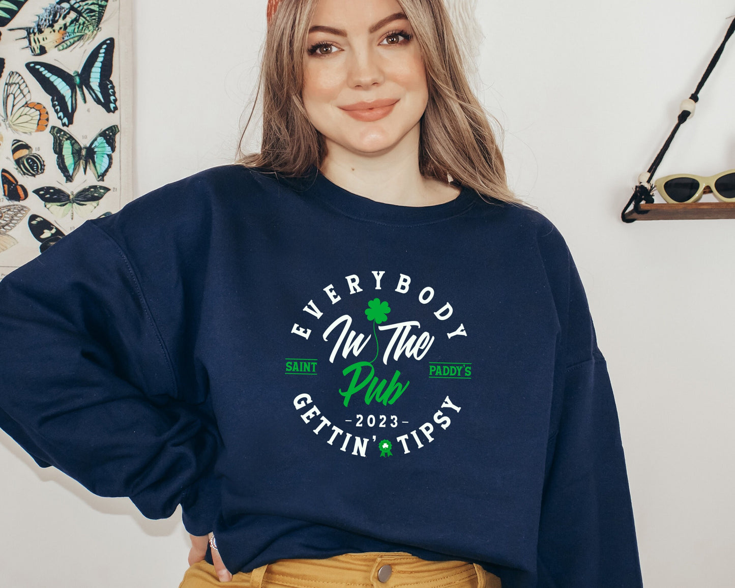 Everybody In The Pub Getting Tipsy Sweatshirt, Funny St Pattys Day Sweatshirt, Cute St Patrick's Day, St. Patrick's Day Gift, Funny Sweater