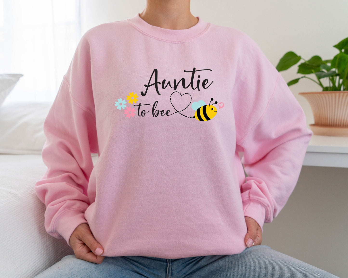 Aunt to Bee Sweatshirt, Pregnancy Reveal Sweatshirt, Auntie Sweatshirt, Gift for Mom, Gift for Aunt Sweatshirt, New Aunt Gift, Birthday Aunt
