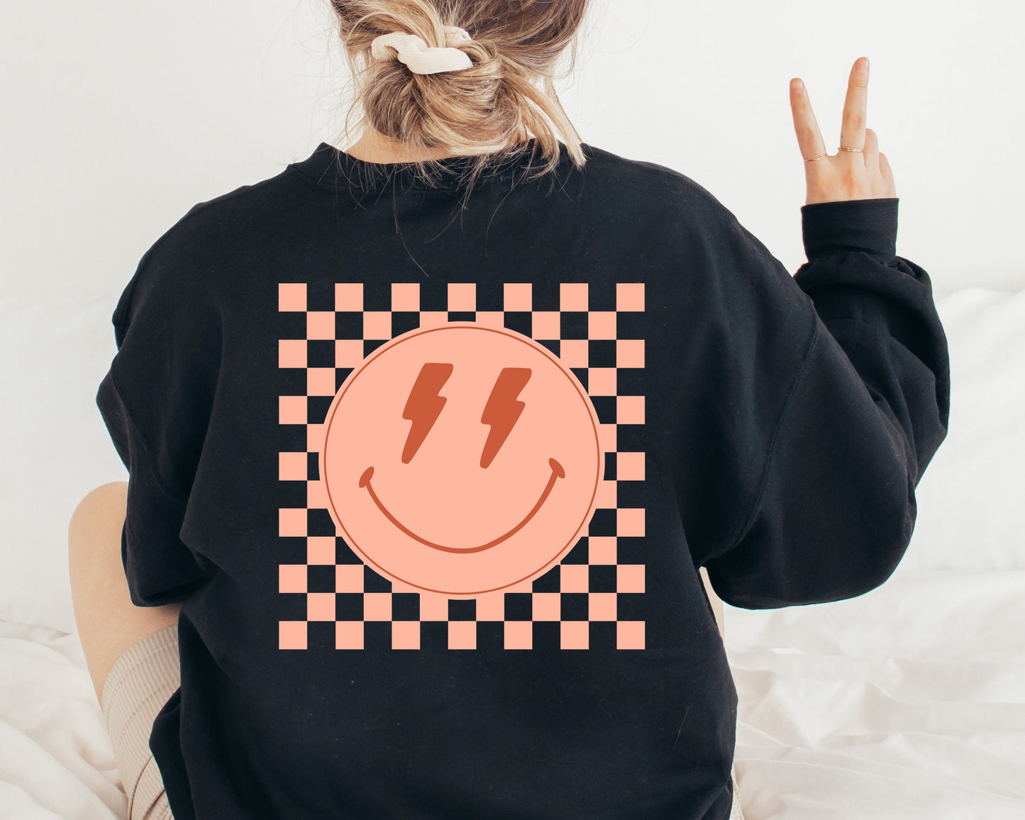 Smiley Face Sweatshirt Preppy Sweatshirt Preppy Clothes VSCO Sweatshirt Y2K Sweatshirt Lightning Bolt Sweatshirt Smiley Sweatshirt Smiley