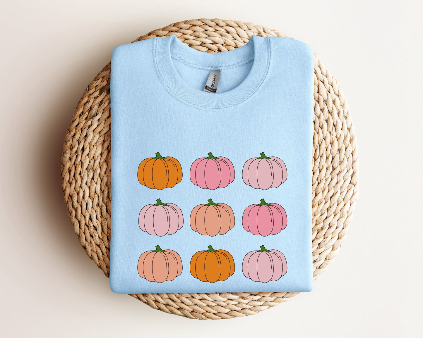 Pink Pumpkin Sweatshirt, Pumpkin Patch Hoodie, Halloween Sweatshirt, Fall Sweatshirt for Women, Retro Halloween Sweater, Pumpkin Sweatshirt