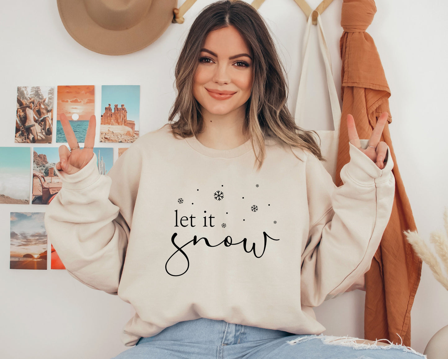 Let It Snow Sweatshirt, Winter Sweatshirt, Snowflake Sweatshirt, Women Christmas Sweatshirt, Christmas Hoodie, Holiday Hoodie, Winter Lover