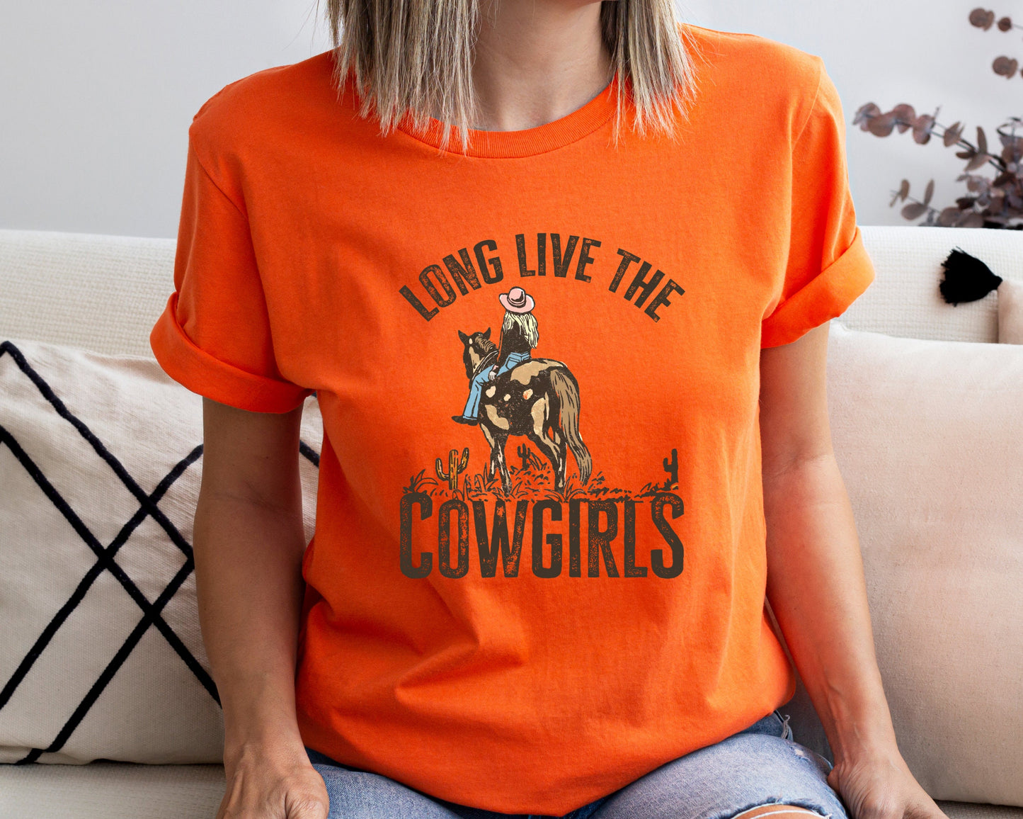 Long Live Cowgirls Shirt, Western Shirt, Desert Tshirt, Cactus Tee, Cowgirl Shirt, Wild West Sweatshirt, Country Girl Tee,Texas Cactus Shirt