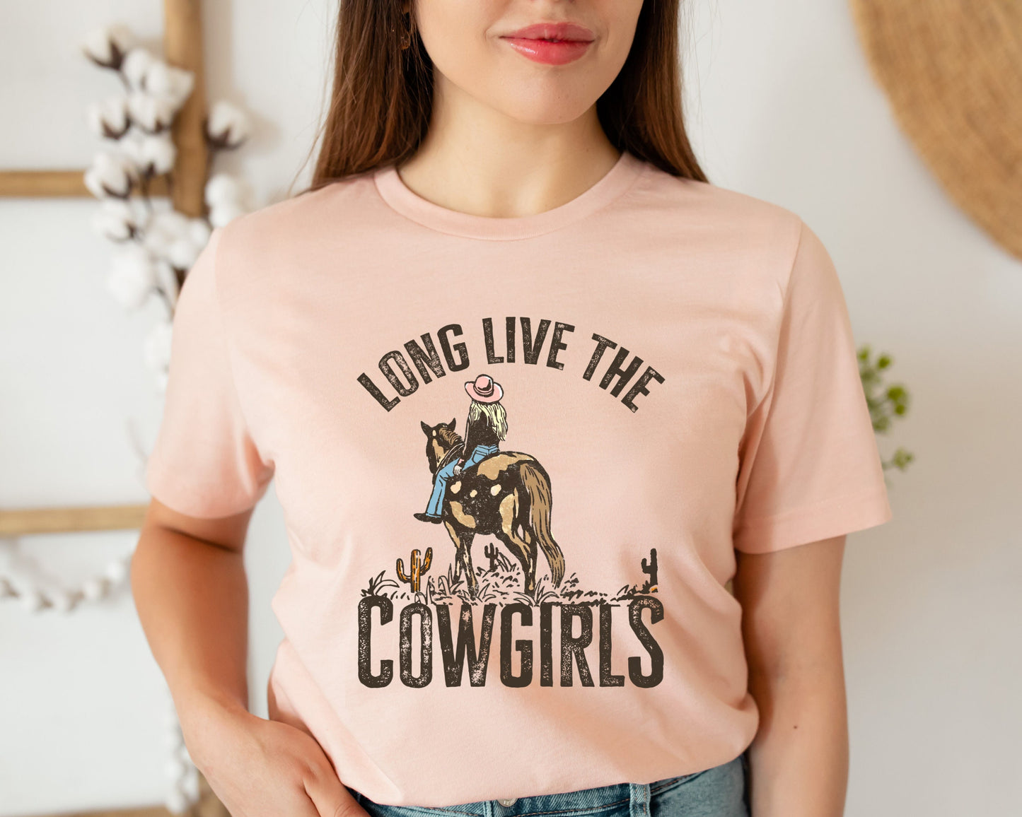 Long Live Cowgirls Shirt, Western Shirt, Desert Tshirt, Cactus Tee, Cowgirl Shirt, Wild West Sweatshirt, Country Girl Tee,Texas Cactus Shirt