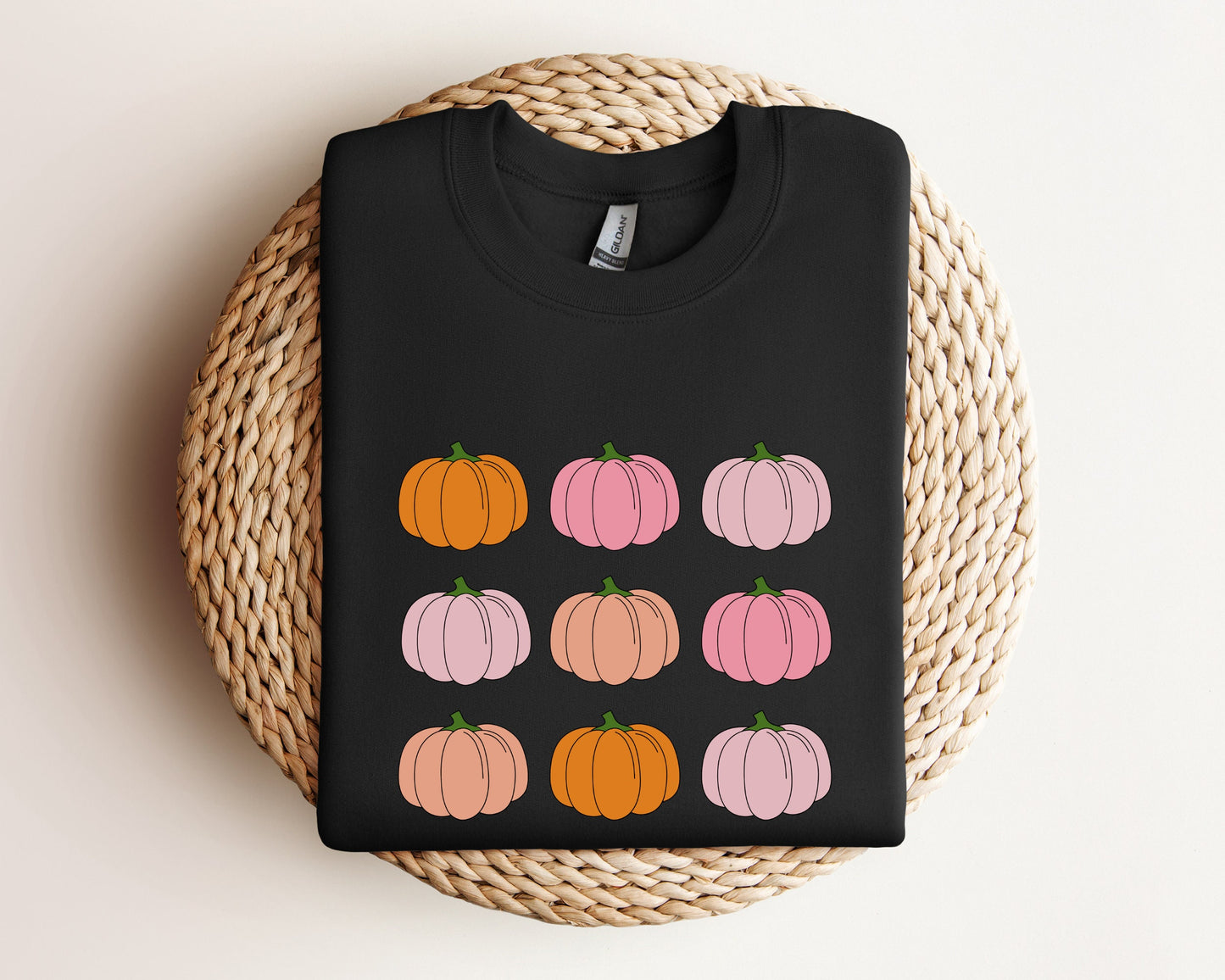 Pink Pumpkin Sweatshirt, Pumpkin Patch Hoodie, Halloween Sweatshirt, Fall Sweatshirt for Women, Retro Halloween Sweater, Pumpkin Sweatshirt