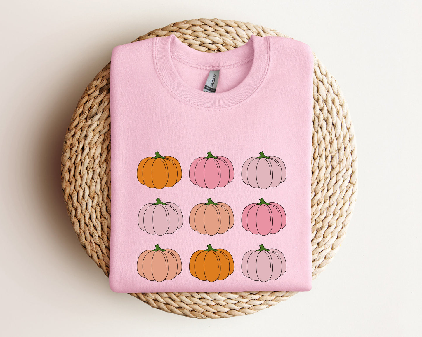Pink Pumpkin Sweatshirt, Pumpkin Patch Hoodie, Halloween Sweatshirt, Fall Sweatshirt for Women, Retro Halloween Sweater, Pumpkin Sweatshirt
